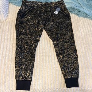 NWT! True Religion Metallic Camo Jogger Pants - Metallic Gold and Black